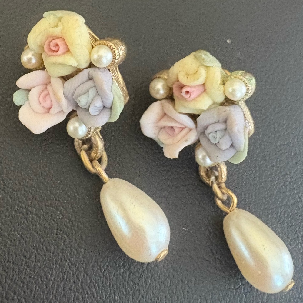 1928 pink porcelain dangle drop earrings flowers gold toned faux pearls - Picture 3 of 12